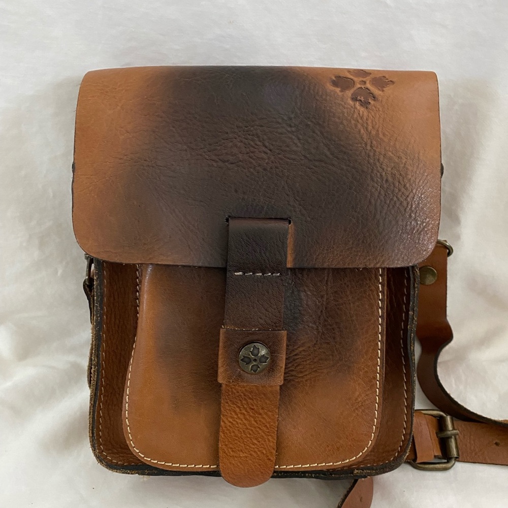 Patricia Nash “Lari Flap” crossbody